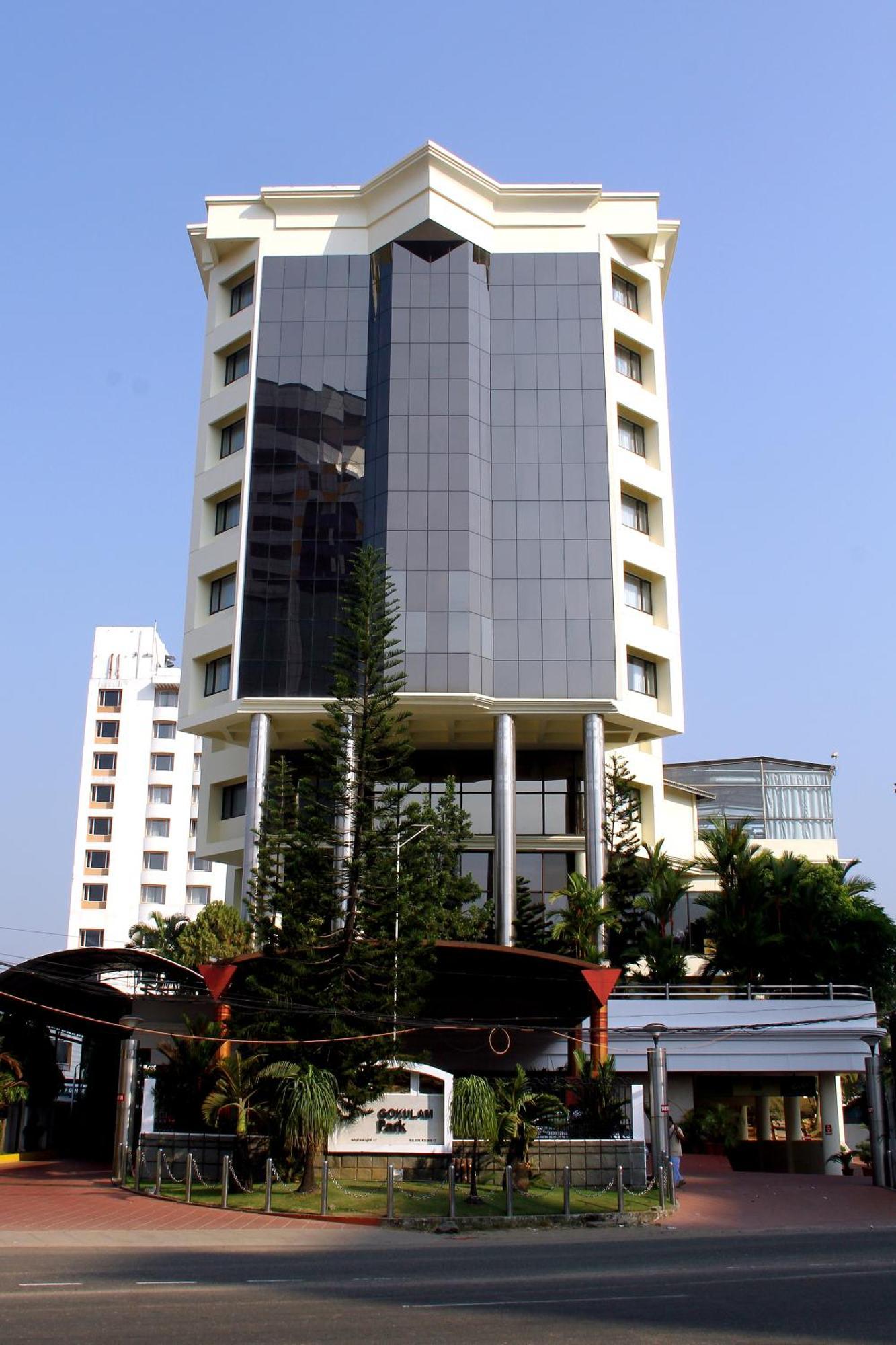 Gokulam Park Kochi Exterior foto