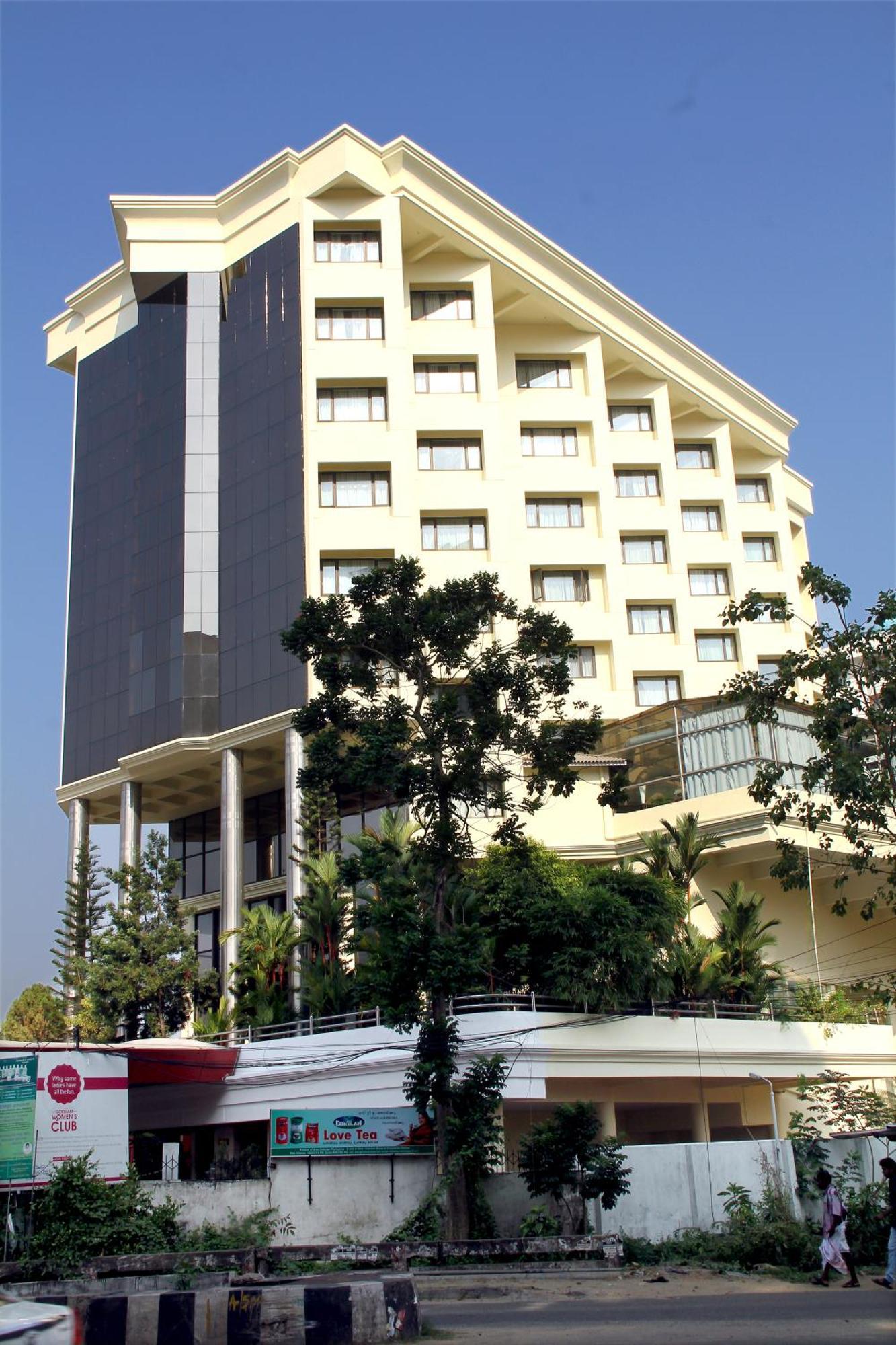 Gokulam Park Kochi Exterior foto